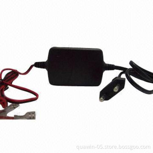 Universal laptop charger, rating output voltage of 13.8V, 8hour typical charging time